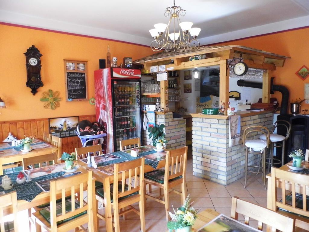 Bakonyi Apartmanhaz Eplény Exteriér fotografie