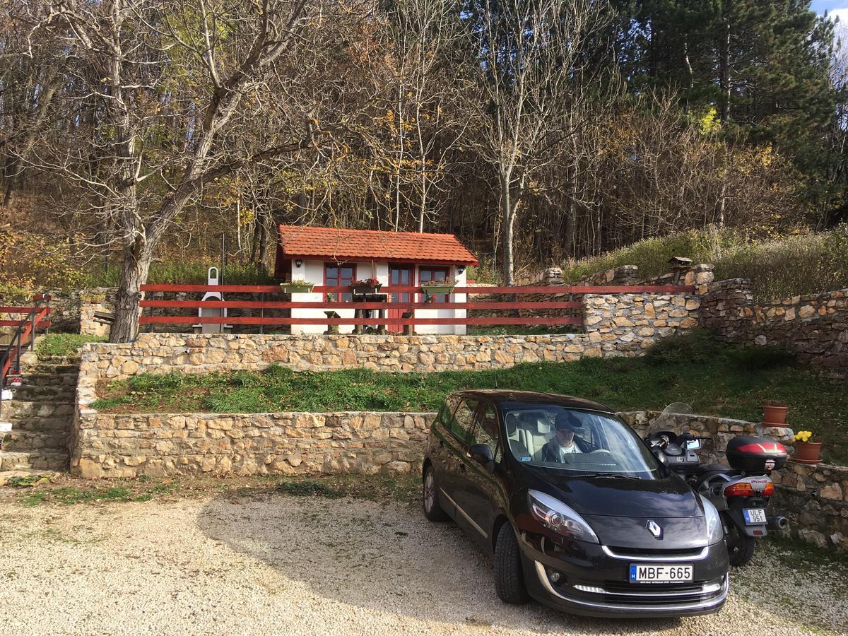 Bakonyi Apartmanhaz Eplény Exteriér fotografie